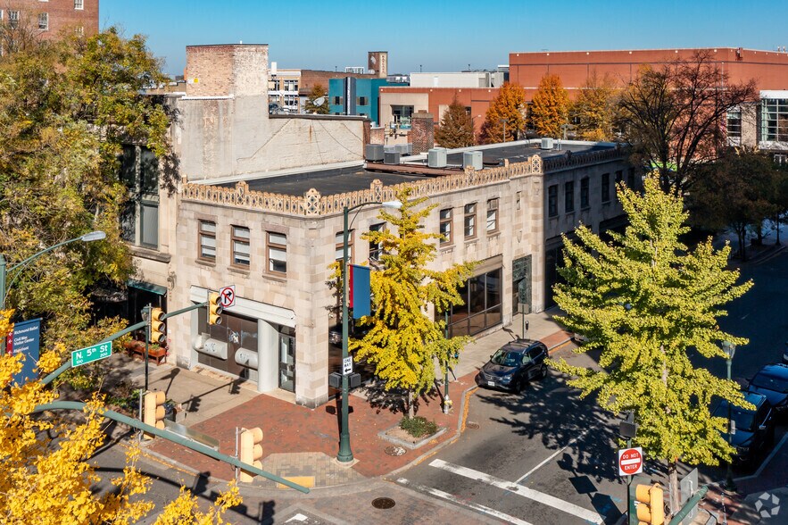 More Photos Of 424 E Grace St, Richmond Bank For Lease