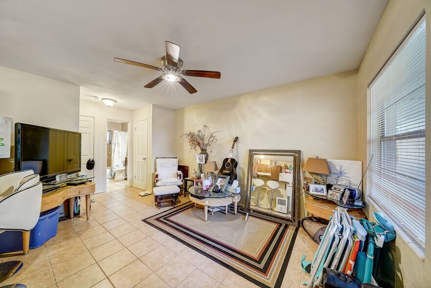 More Photos Of 3017 49th St S, Gulfport Apartments For Sale