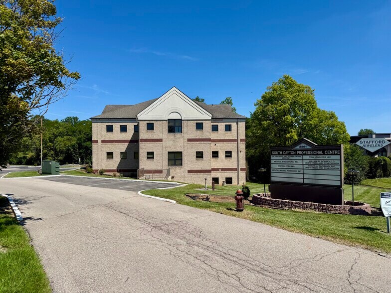 More Photos Of 2591 Miamisburg-Centerville Rd, Dayton Medical For Sale