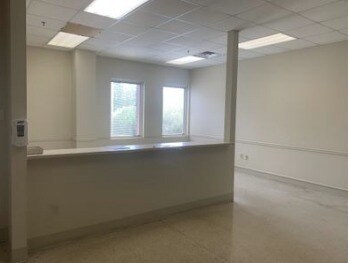 More Photos Of 653 Chamberlin Ave, Frankfort Office For Sale