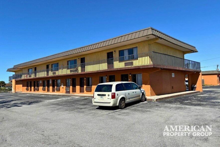 More Photos Of 14000 Tamiami Trl, North Port Hotel For Sale
