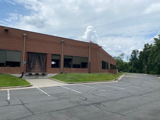 More Photos Of 365 Herndon Pky, Herndon Medical For Lease