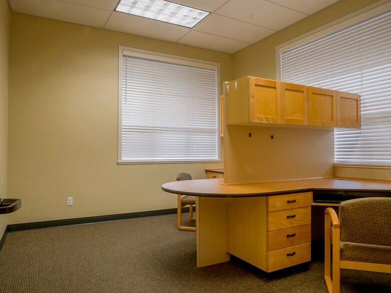 More Photos Of 1605 N Coast Hwy, Newport Office For Lease