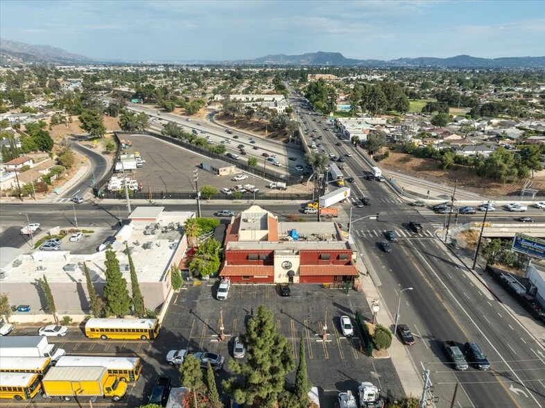 More Photos Of 8950 Laurel Canyon Blvd, Sun Valley Restaurant For Sale