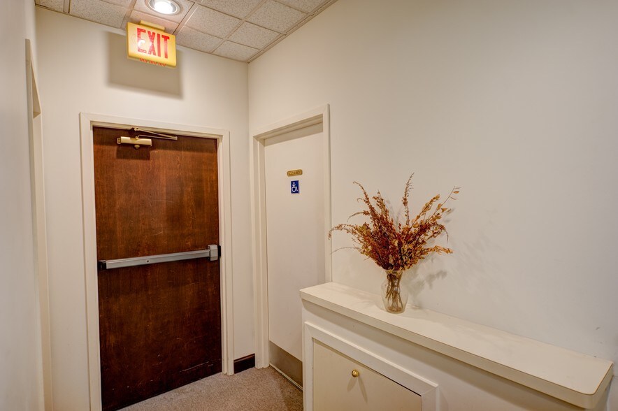 More Photos Of 1908 W Allen St, Allentown Office For Lease