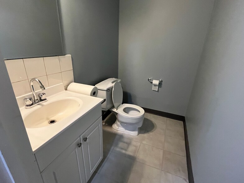 More Photos Of 1 Hebert Rd, St. Albert Storefront For Lease