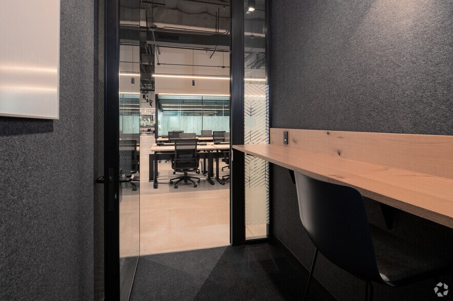 More Photos Of 702 Houston St, Fort Worth Coworking Space