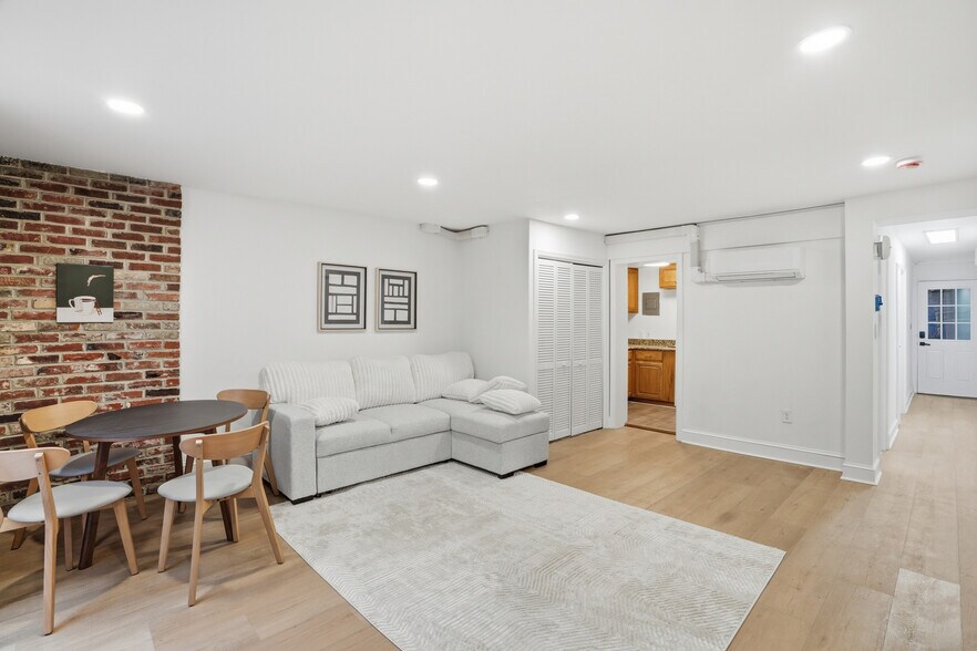More Photos Of 313 C St SE, Washington Multifamily For Sale