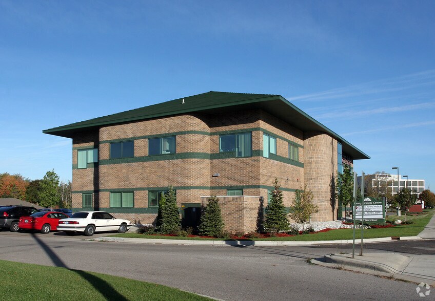 More Photos Of 3587 Henry St, Muskegon Office For Sale