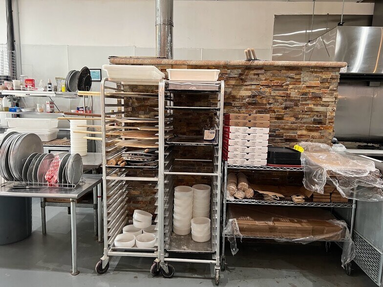 More Photos Of 59 N Main St, Bristol Unknown For Lease