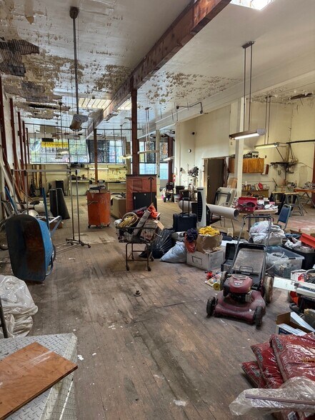 More Photos Of 1806 Alcatraz Ave, Berkeley General Retail For Sale