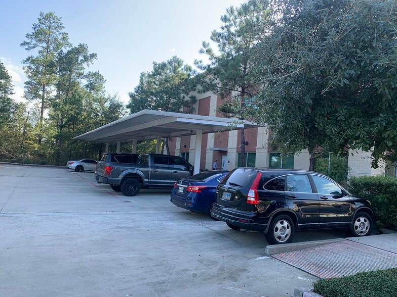 More Photos Of 9323 Pinecroft Dr, The Woodlands Medical For Lease