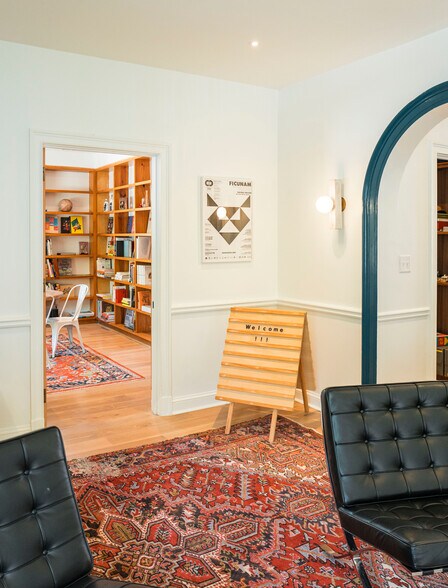 More Photos Of 990 Edgewood Ave NE, Atlanta Freestanding For Lease