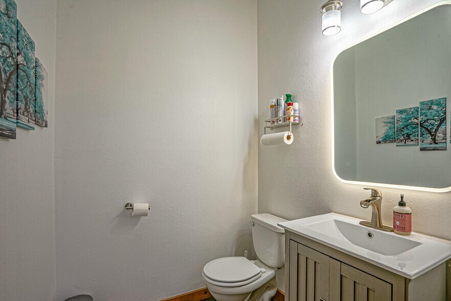 More Photos Of 431 University St, Trinidad Freestanding For Sale