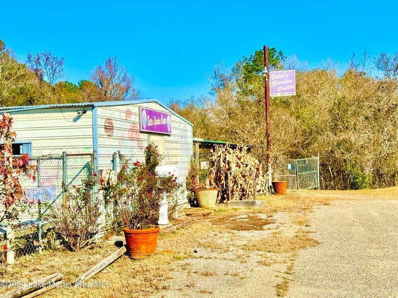 More Photos Of 1217 Tallapoosa St, Alexander City Specialty For Sale