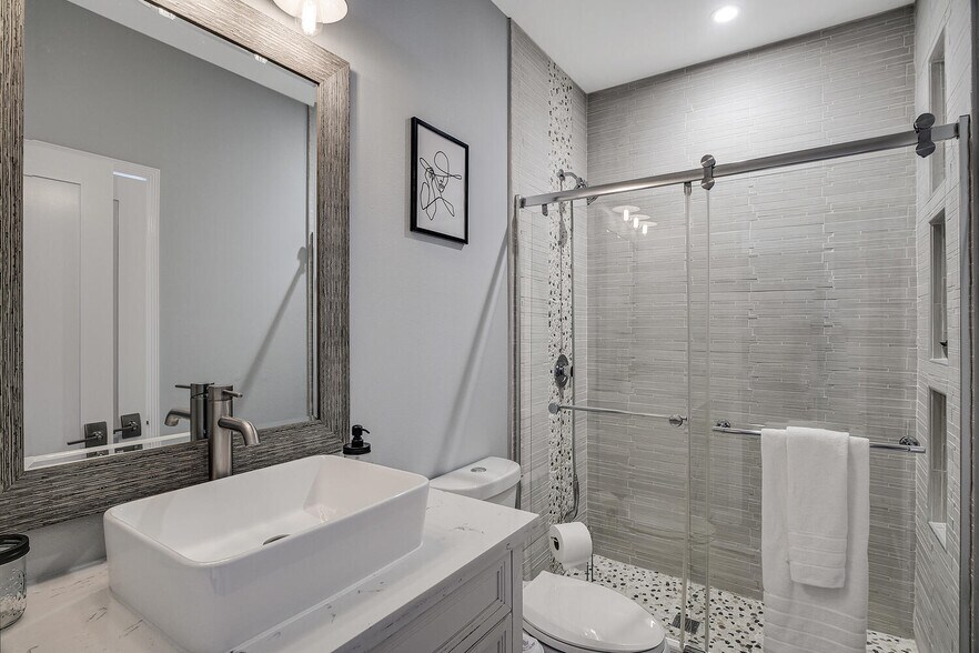 More Photos Of 5411 Lauretta St, San Diego Multifamily For Sale