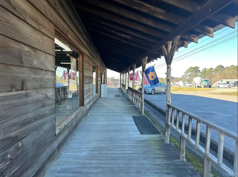 More Photos Of 12661 US Highway 431, Guntersville Mixed Retail For Sale