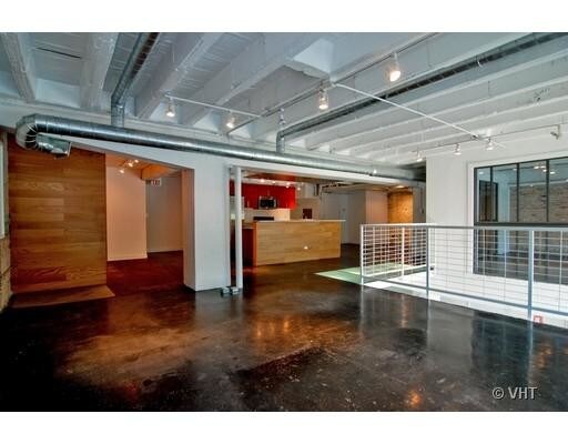 More Photos Of 1927 N Milwaukee Ave, Chicago Office For Lease
