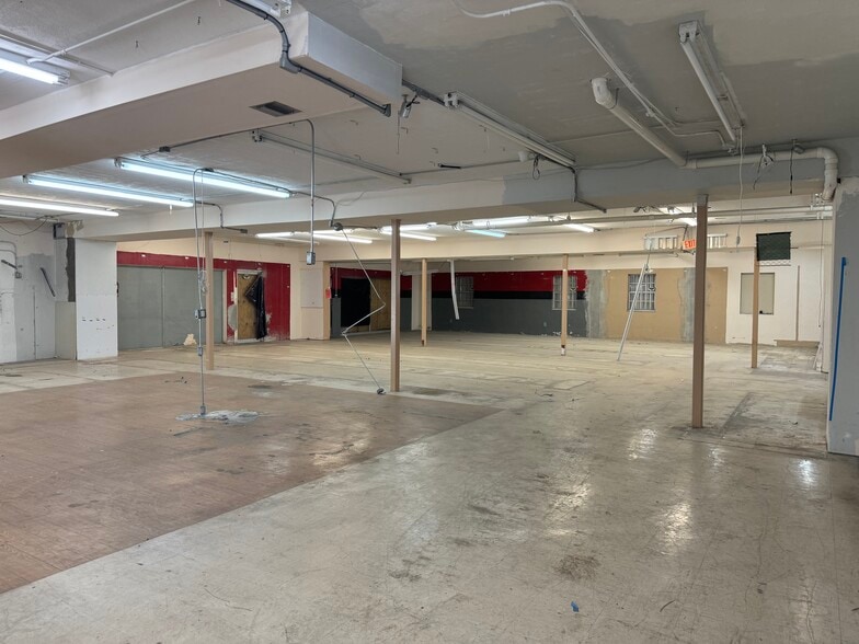 More Photos Of 4343 N Andrews Ave, Fort Lauderdale Storefront Retail Office For Sale