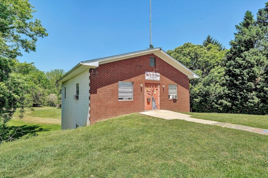 More Photos Of 2719 Colonial Ave SW, Roanoke Office For Sale