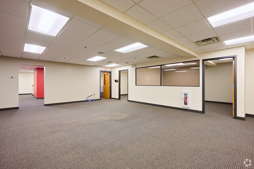 More Photos Of 300 Main St, East Rochester Medical For Lease