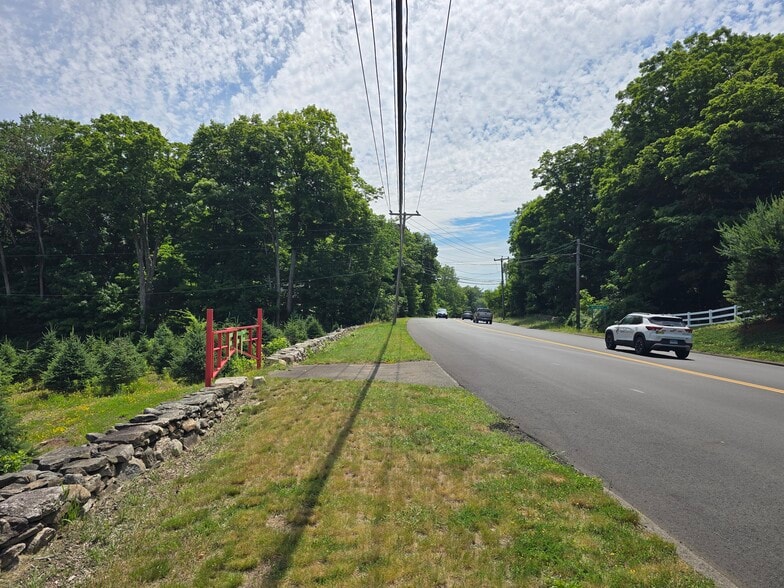 More Photos Of 11 Bunker Hill Rd, Andover Warehouse For Sale