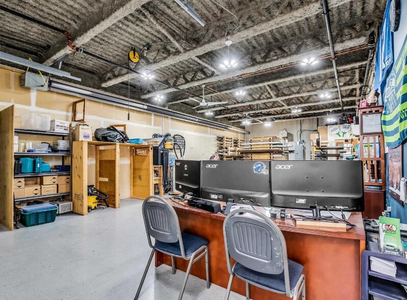 More Photos Of 20220 113B Ave, Maple Ridge Warehouse For Sale