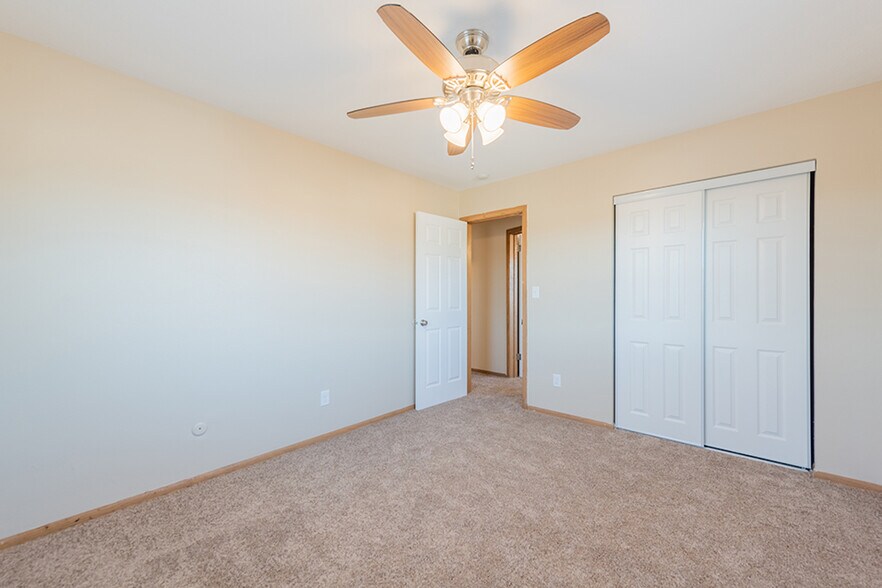 More Photos Of 458 English St, Saint Paul Apartments For Sale