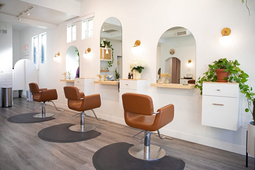 More Photos Of 710-714 N Van Ness Ave, Los Angeles Apartments For Sale