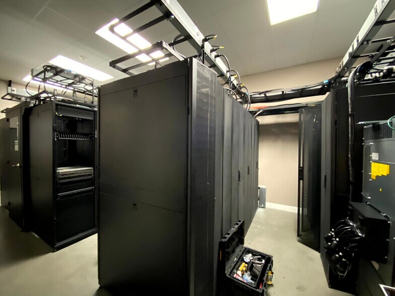 More Photos Of 6010 S Durango Dr, Las Vegas Loft Creative Space For Sale