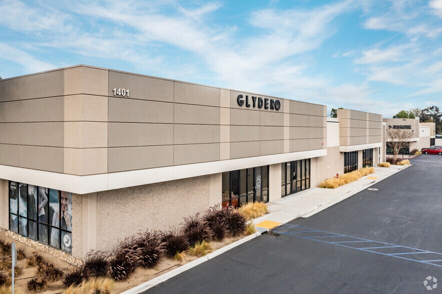 Primary Photo Of 1401 Village Way, Santa Ana Flex For Lease