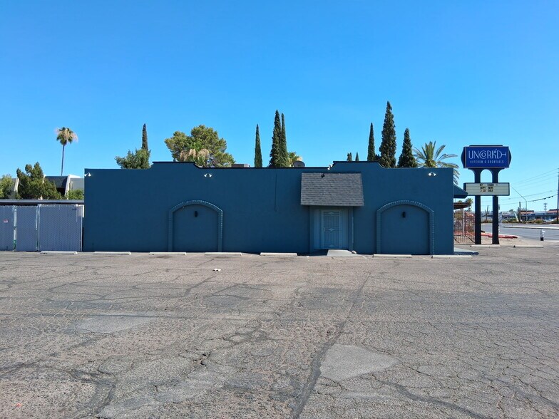 More Photos Of 6300 E Tanque Verde Rd, Tucson Bank For Sale