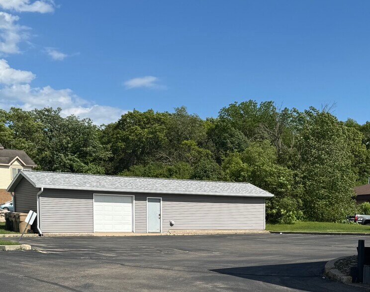 More Photos Of 433 Grand Canyon Dr, Madison Office For Sale