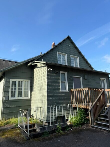 More Photos Of 3549 N Lombard St, Portland Office For Sale