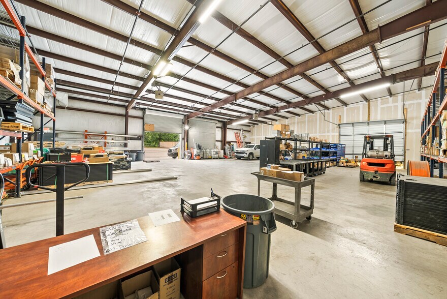 More Photos Of 12114 S Pipeline Rd, Euless Industrial For Lease