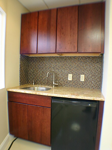 More Photos Of 306 Washington St, Hoboken Office For Lease