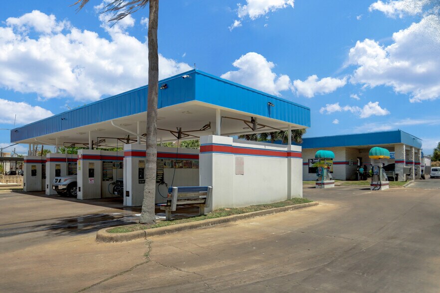 More Photos Of 6611 Stewart Rd, Galveston Specialty For Sale