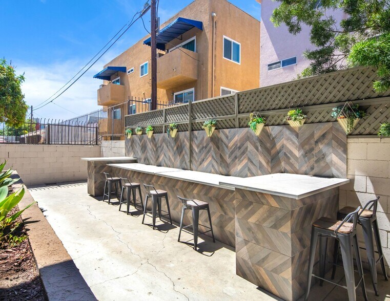 More Photos Of 5325 Denny Ave, North Hollywood Apartments For Sale