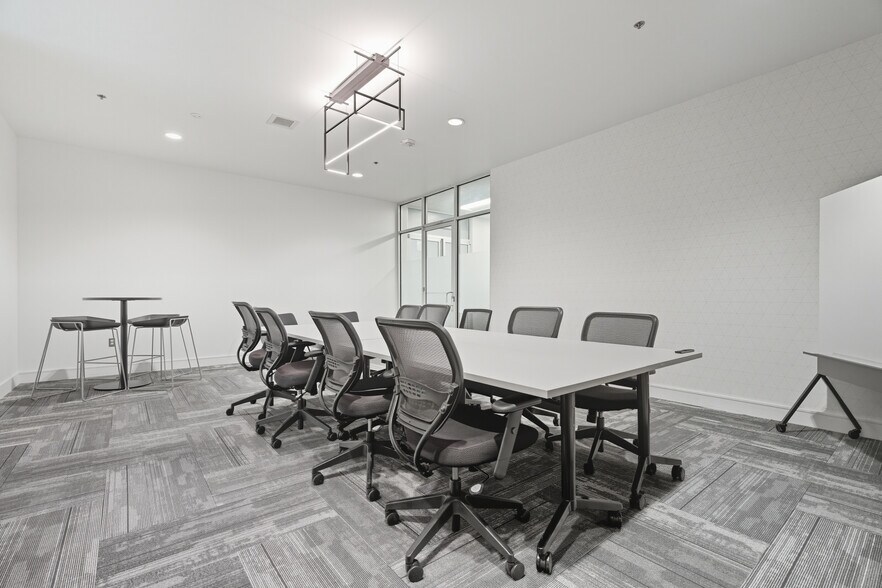 More Photos Of 1800 Central Ave, Charlotte Office For Lease