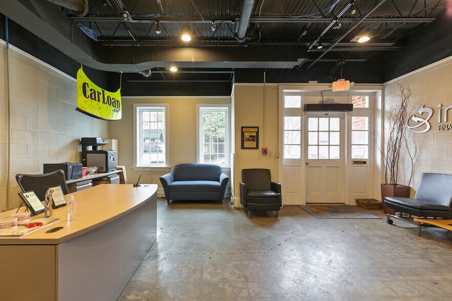 More Photos Of 1509 W Main St, Richmond Office For Sale