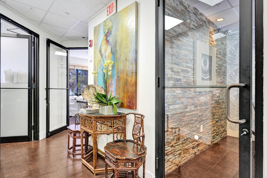 More Photos Of 7374 SW 93rd Ave, Miami Office For Sale