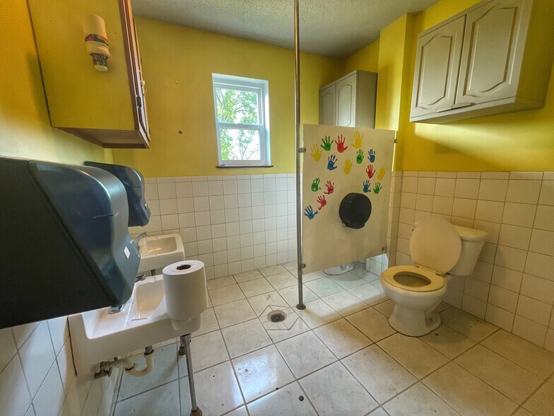 More Photos Of 660 Pine Ridge Rd, Pottsville Daycare Center For Sale