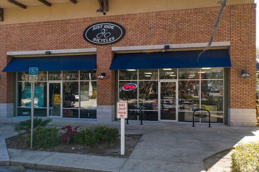 More Photos Of 13420-13458 Boyette Rd, Riverview Unknown For Lease