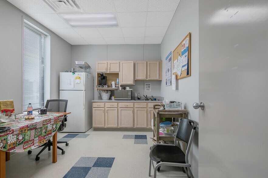 More Photos Of 7 E Duncan St, Lillington Medical For Sale