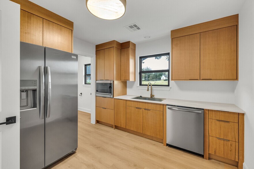 More Photos Of 4200 S Aspen Ave, Broken Arrow Office For Sale