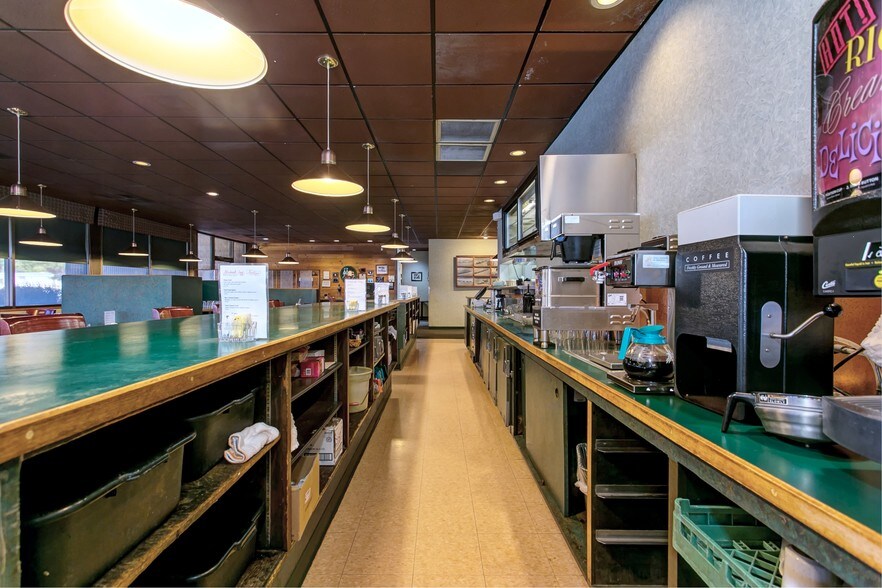 More Photos Of 710 S Columbia Ave, Connell Restaurant For Sale
