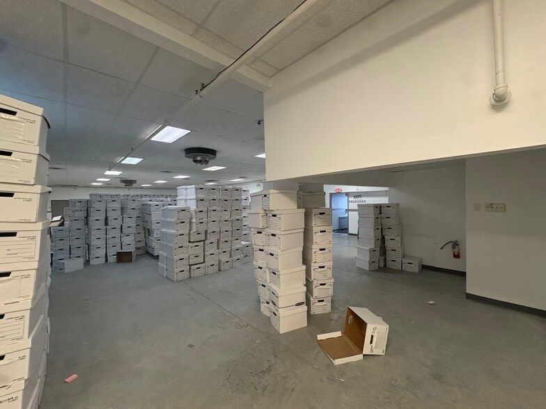 More Photos Of 35 W Brook St, Manchester Industrial For Sale