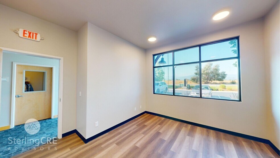 More Photos Of 4404 Expressway, Missoula Flex For Lease