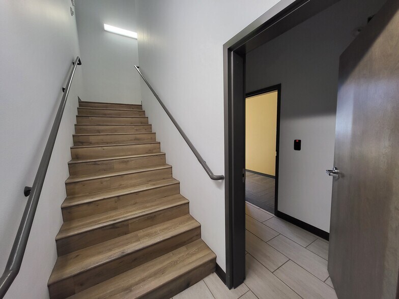 More Photos Of 2613 Main St, Joplin Medical For Sale