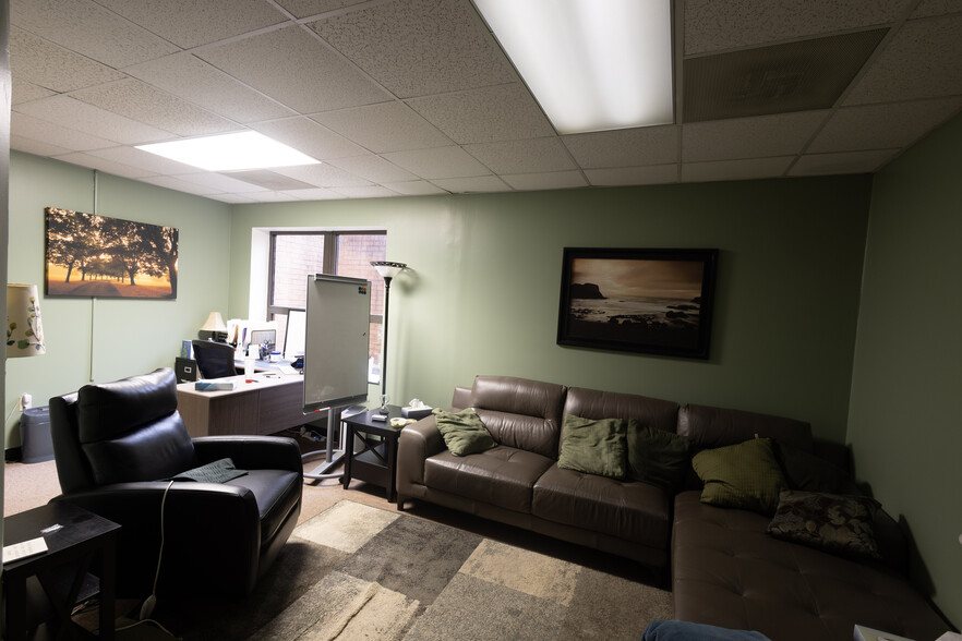 More Photos Of 14377-14389 Hereford Rd, Woodbridge Medical For Sale